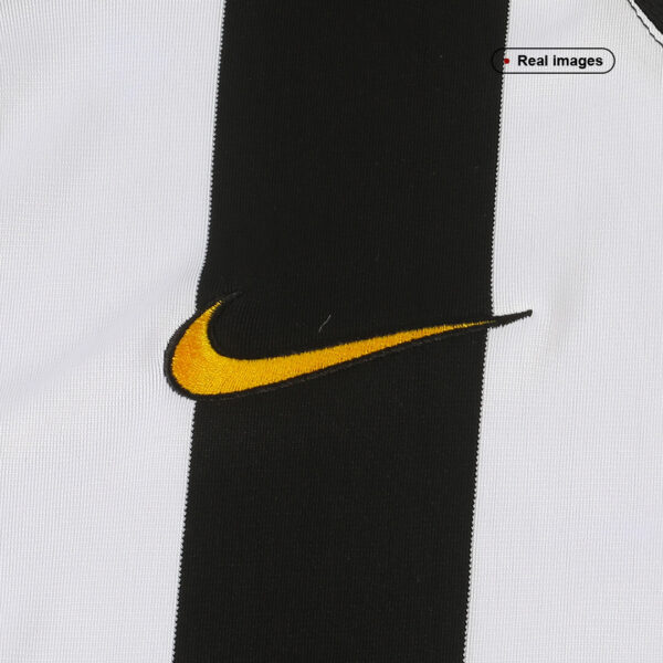 Retro Juventus Home Jersey 2005/06 - Image 5