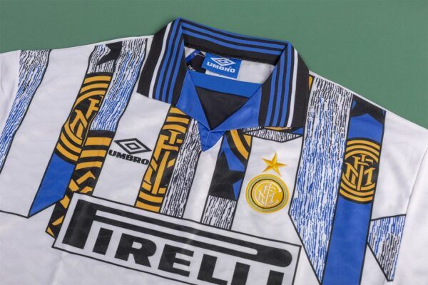 Retro Inter Milan Away Jersey 1995/96 - Image 3