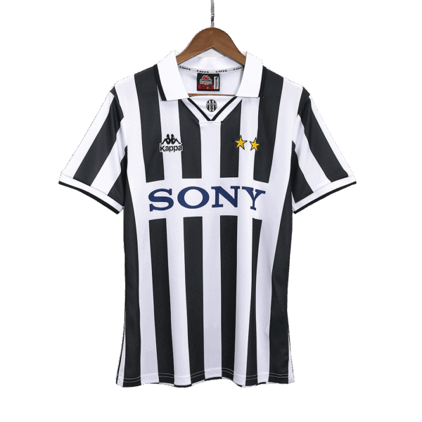 Retro Juventus Home Jersey 1996/97 - Image 3