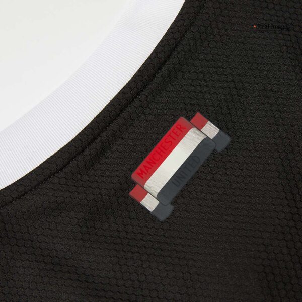Manchester United Third Goalkeeper Jersey 2024/25 - Image 15