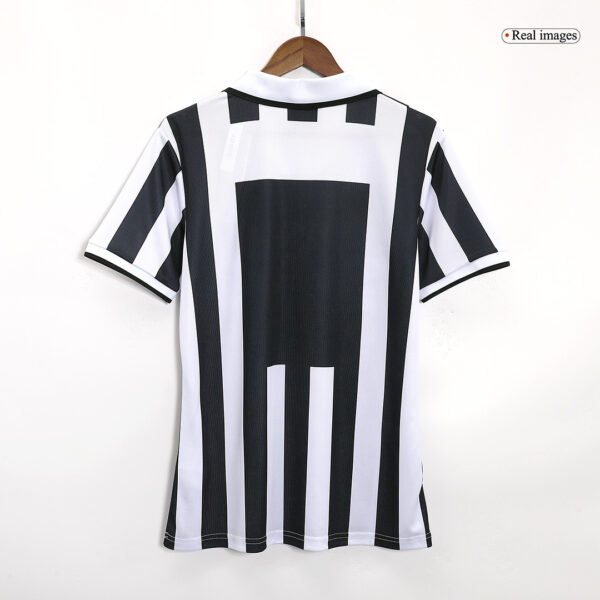 Retro Juventus Home Jersey 1996/97 - Image 4