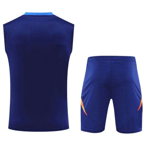 Juventus Pre-Match Vest Kit(Jersey+Shorts) 2024/25 - Image 2