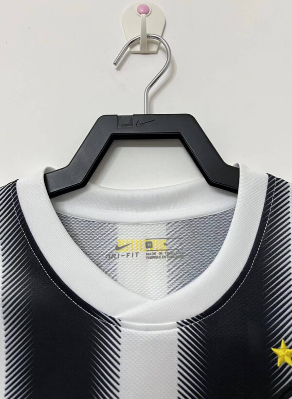 Retro Juventus Home Jersey 2011/12 - Image 4