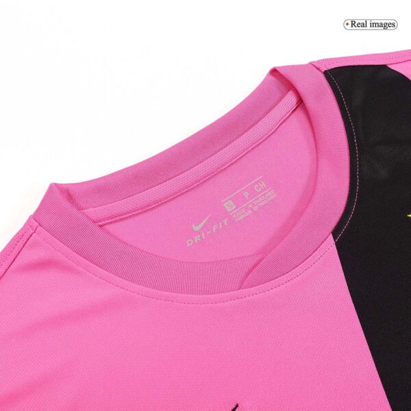 Retro Juventus Away Jersey 2011/12 - Image 6