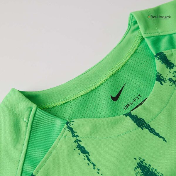 Sporting CP Third 'Verve' Jersey 2024/25 - Image 6
