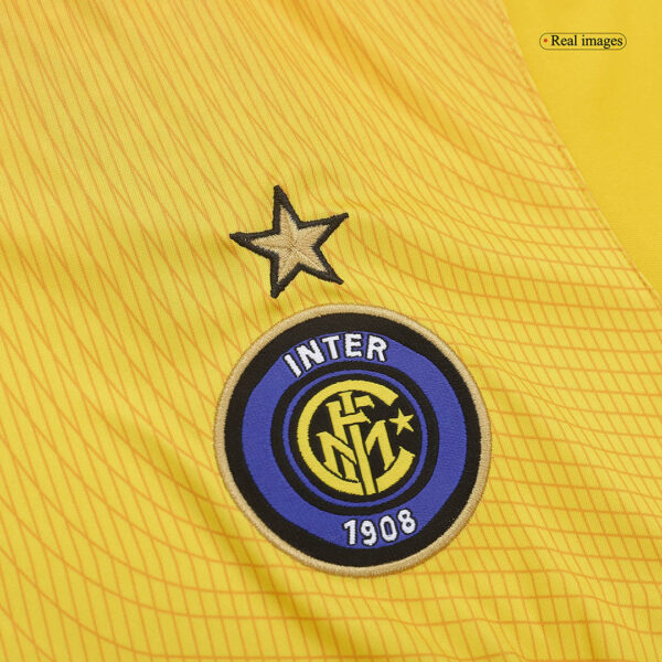 Retro Inter Milan Third Jersey 2002/03 - Image 7