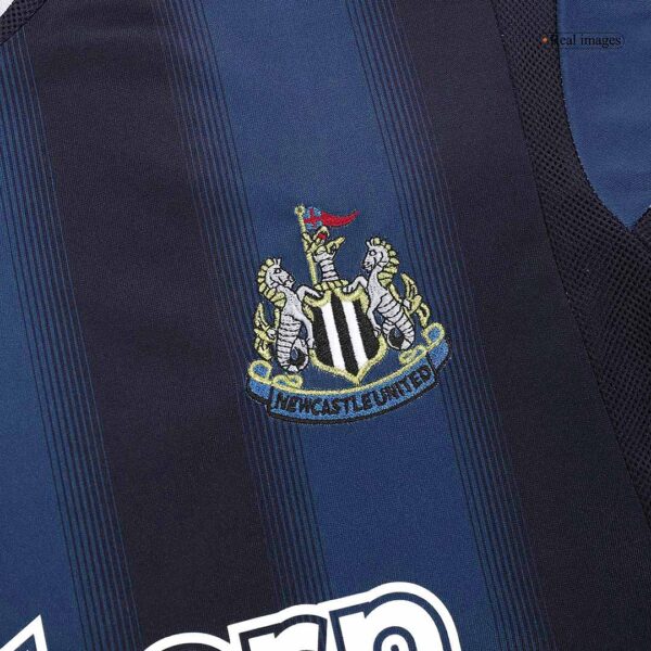 Retro Newcastle United Away Jersey 2004/05 - Image 5