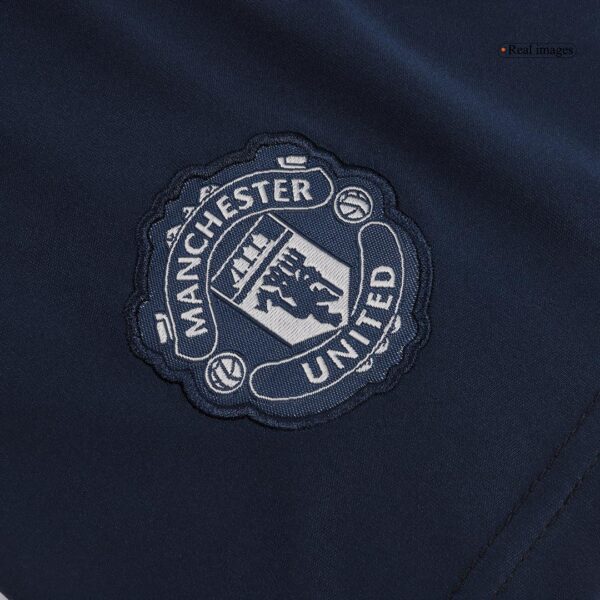 Manchester United Away Shorts 2024/25 - Image 7
