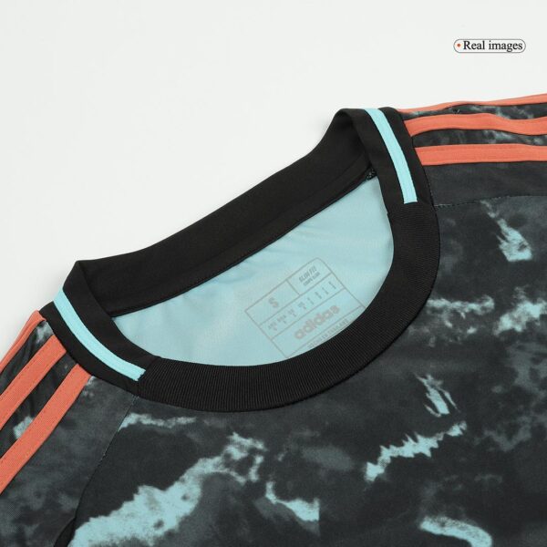 Bayern Munich Away Full Jersey Kit 2024/25 - Image 4