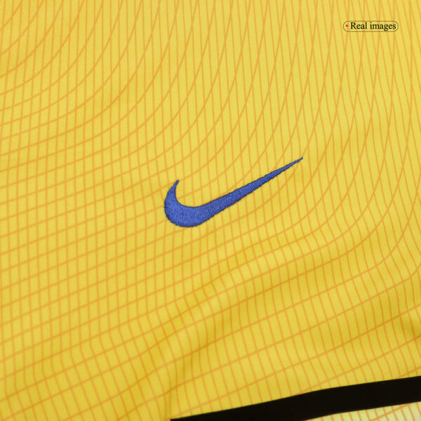 Retro Inter Milan Third Jersey 2002/03 - Image 8