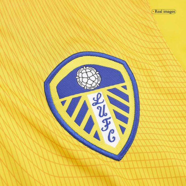 Retro Leeds United Third Jersey 2002/03 - Image 9