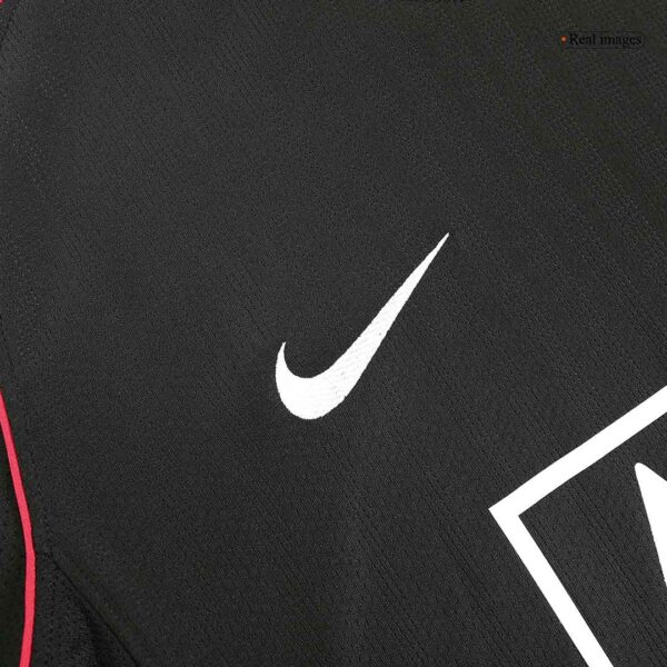 Retro Manchester United Away Long Sleeve Jersey 2007/08 - Image 7
