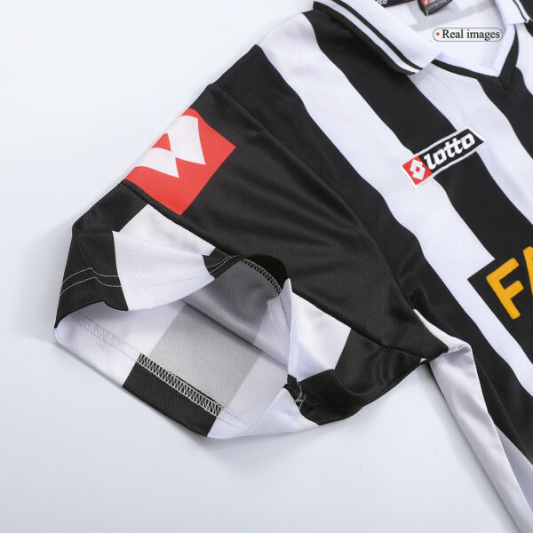 Retro Juventus Home Jersey 2001/02 - Image 8