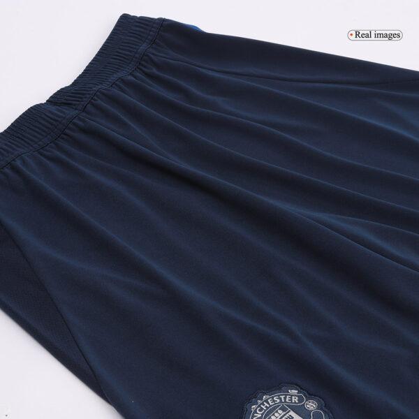 Manchester United Away Shorts 2024/25 - Image 10