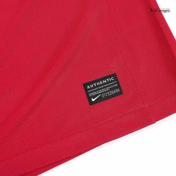 Retro Manchester United Home Jersey 2011/12 - Image 10