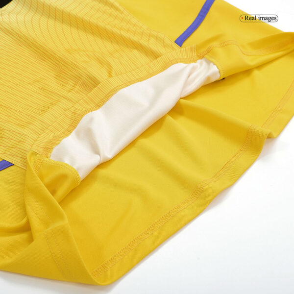 Retro Inter Milan Third Jersey 2002/03 - Image 12