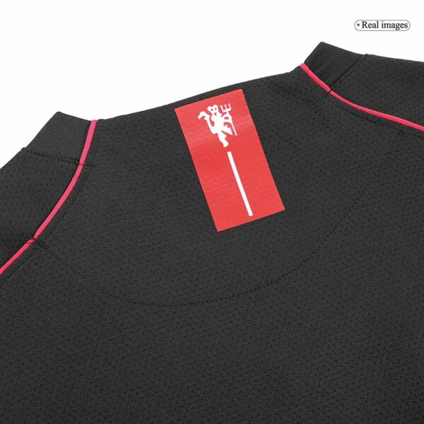 Retro Manchester United Away Long Sleeve Jersey 2007/08 - Image 11