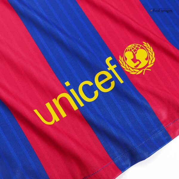 Messi #10 Barcelona Home Retro Jersey 2016/17 - Image 15